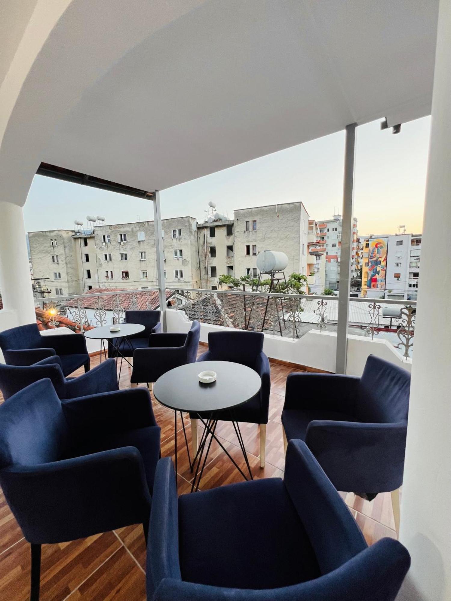 Villa Ensalv Berat - Apartment - Room - Penthouse Buitenkant foto