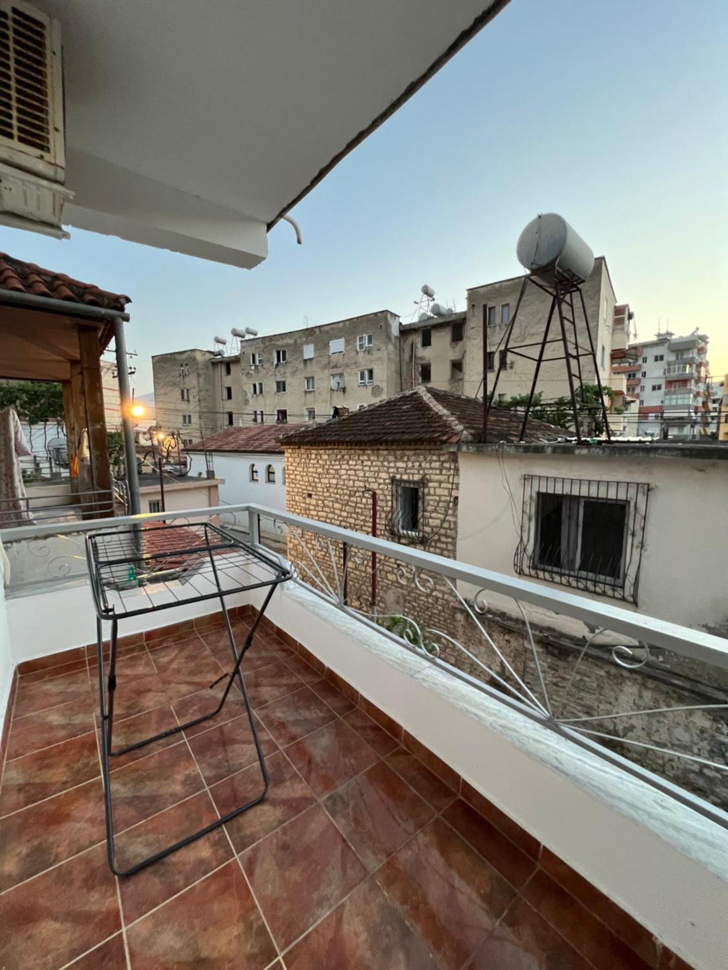 Villa Ensalv Berat - Apartment - Room - Penthouse Buitenkant foto