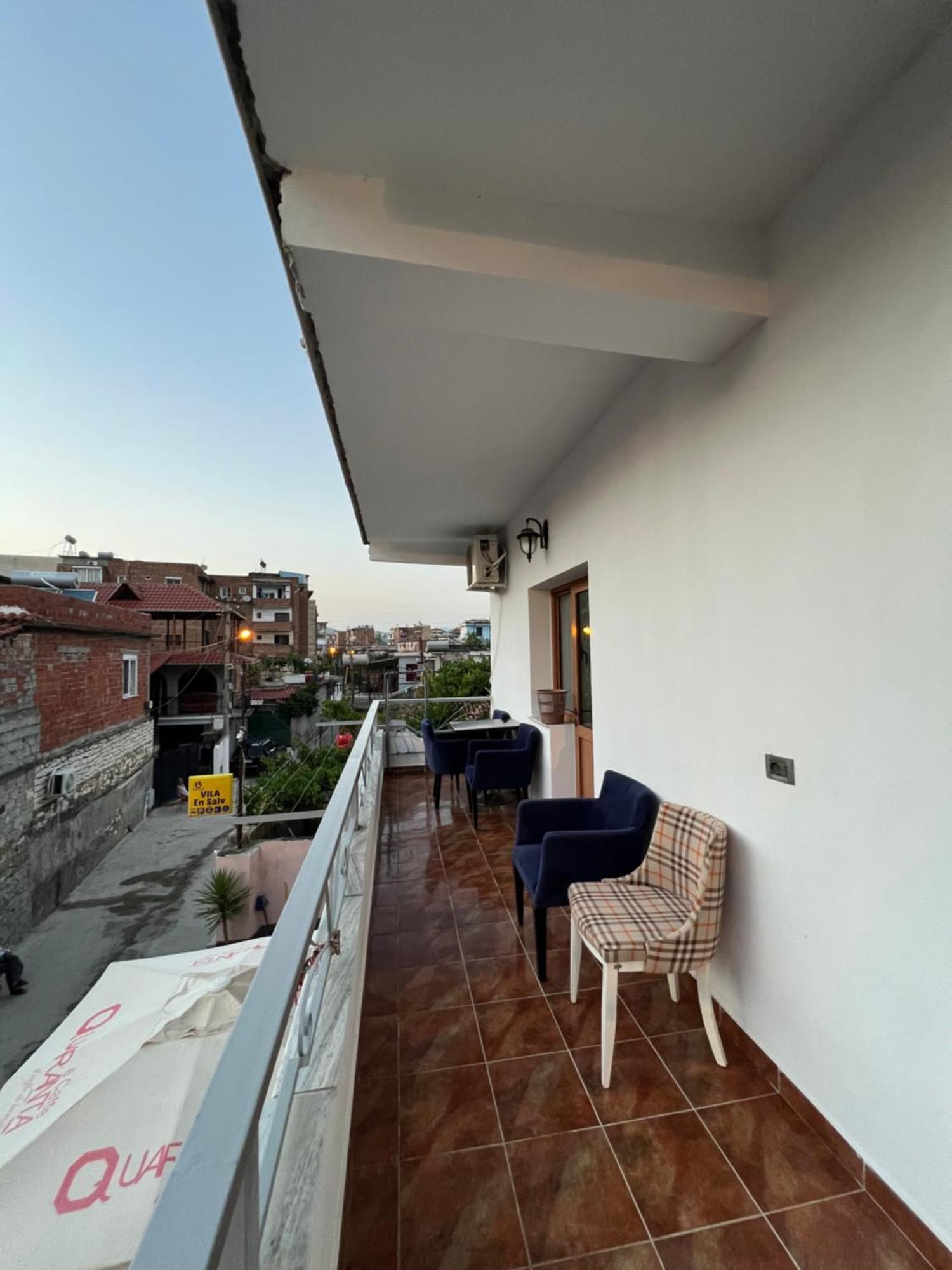 Villa Ensalv Berat - Apartment - Room - Penthouse Kamer foto