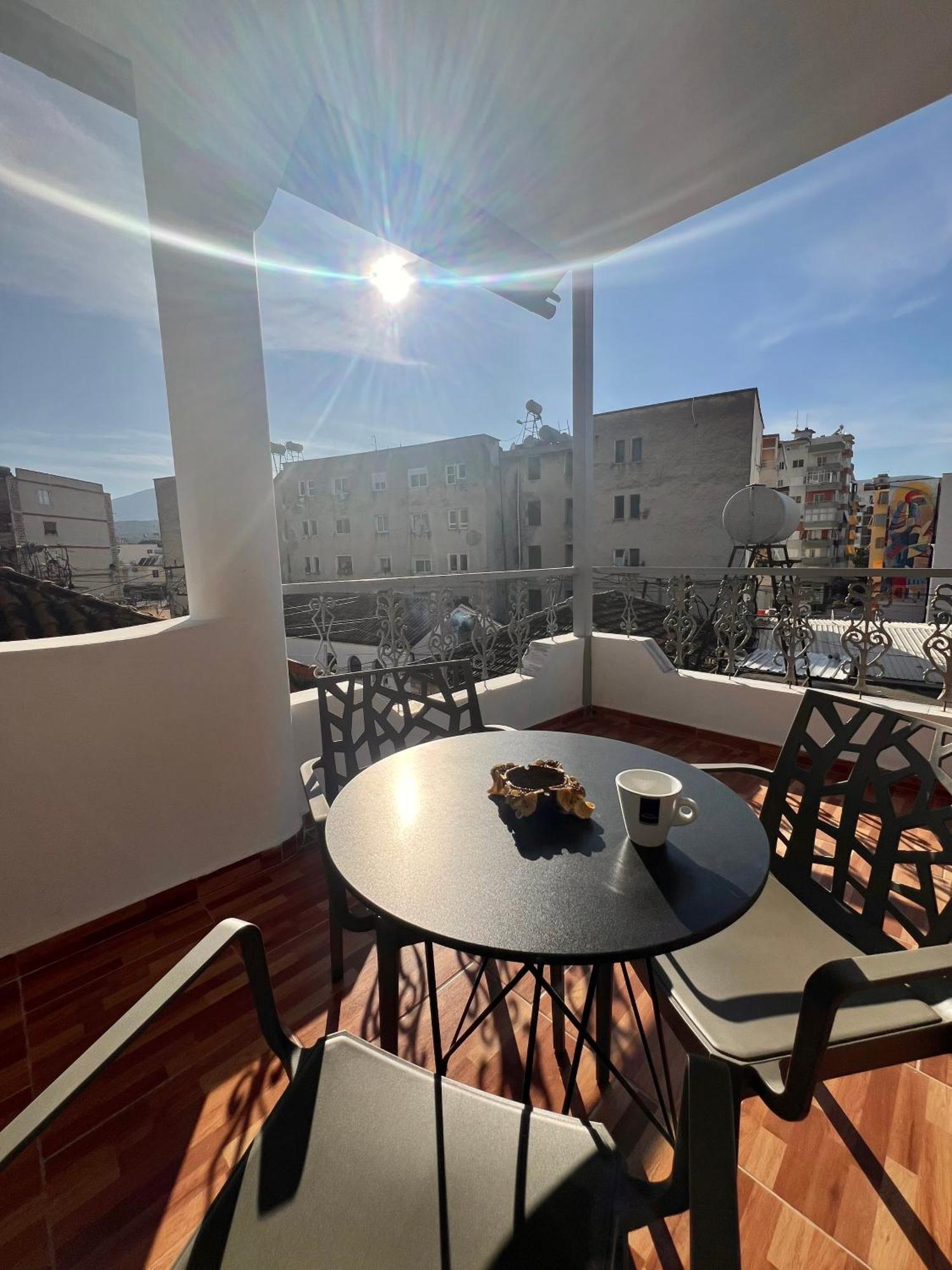 Villa Ensalv Berat - Apartment - Room - Penthouse Buitenkant foto